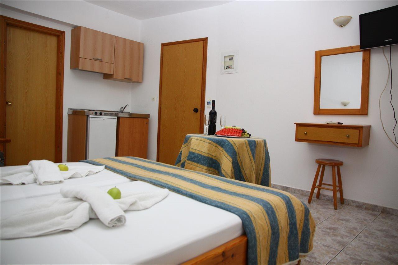 Metropol Sea Golden Bay Hotel Georgioupoli Exterior photo